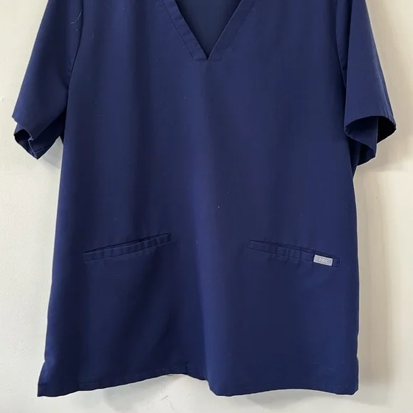 FIGS Casma Three-Pocket Scrub Top Navy Size XXL - Picture 4 of 9